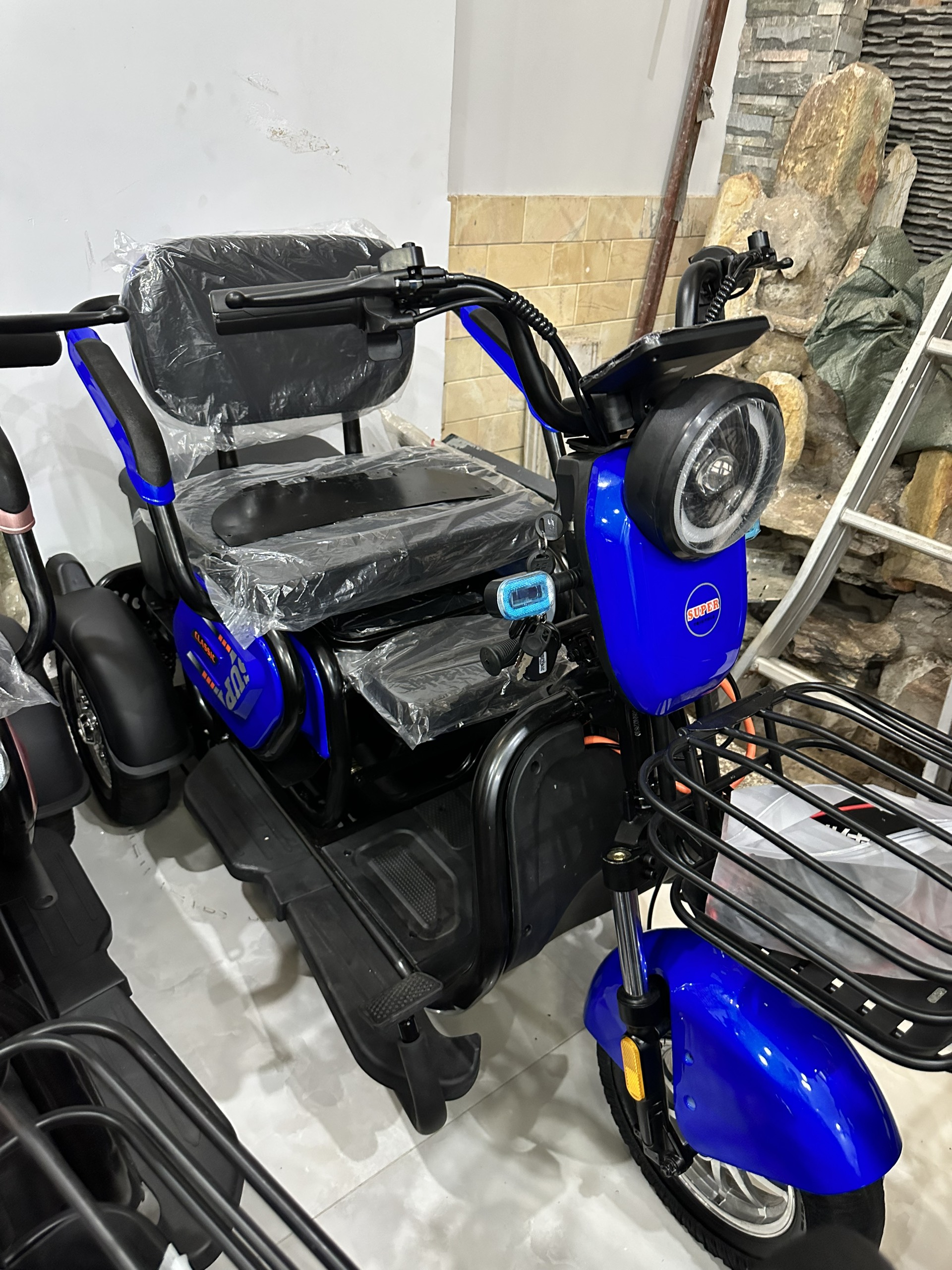 Xe điện 3 bánh giá siêu tốt - Hình ảnh 2