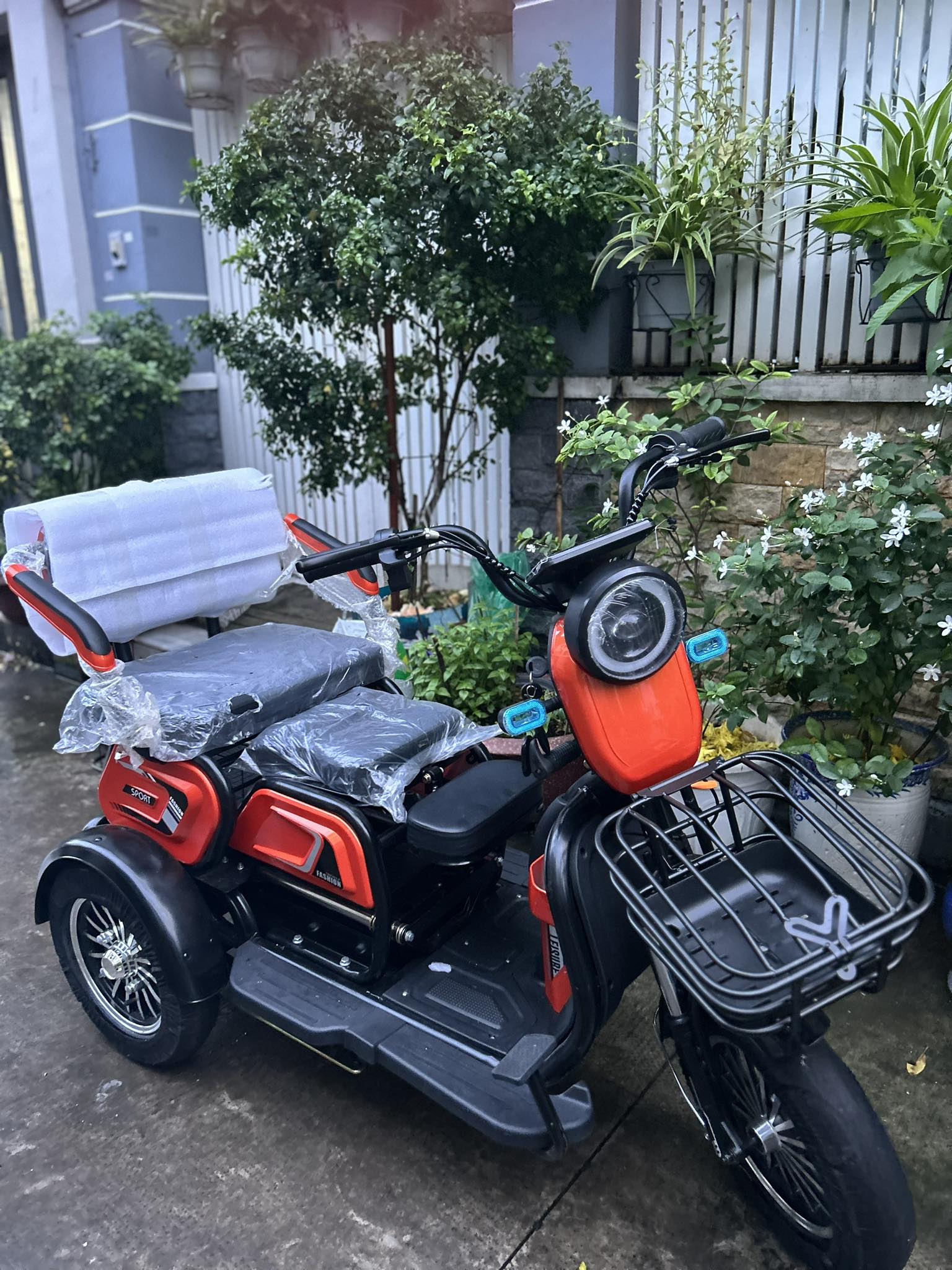 xe điện 3 bánh 8000w
