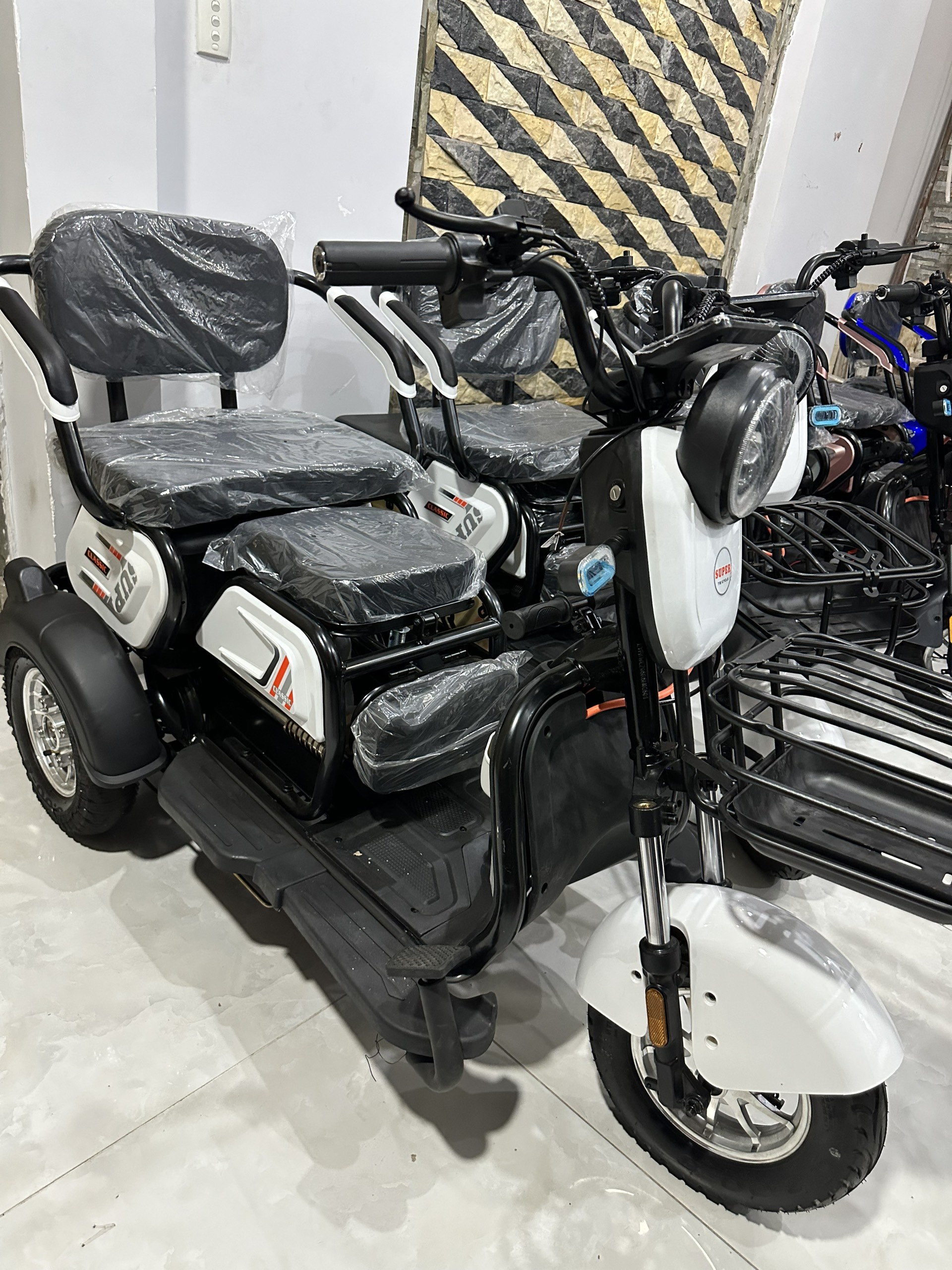 Xe điện 3 bánh giá siêu tốt - Hình ảnh 9
